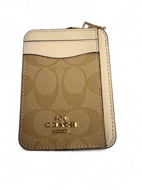 Coach Signature Zip Card Case in Tan and Cream